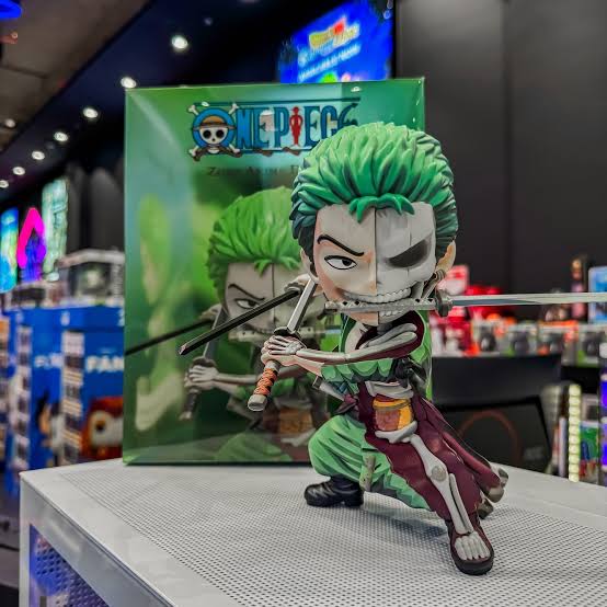 Mighty Jaxx - XXRAY PLUS: 8" Zoro (Limited Anime Edition)