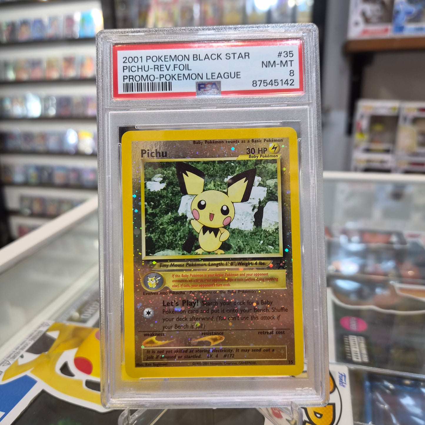 Pokemon TCG - 2001 Pichu Reverse Holo Black Star Promo [PSA 8]